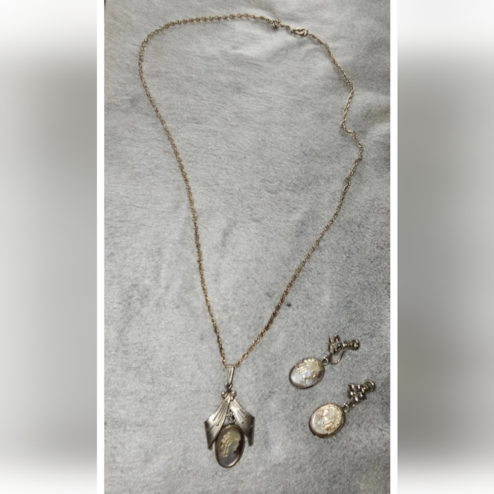 Vintage Sterling Silver & Mother Of Pearl Cameo Necklace Earring Set